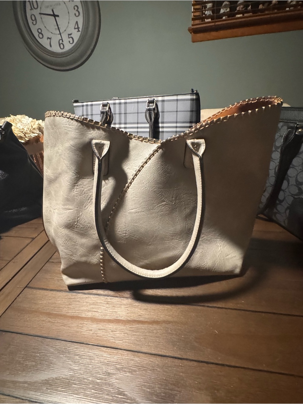 Lovely Tote with Whipstitch Trim